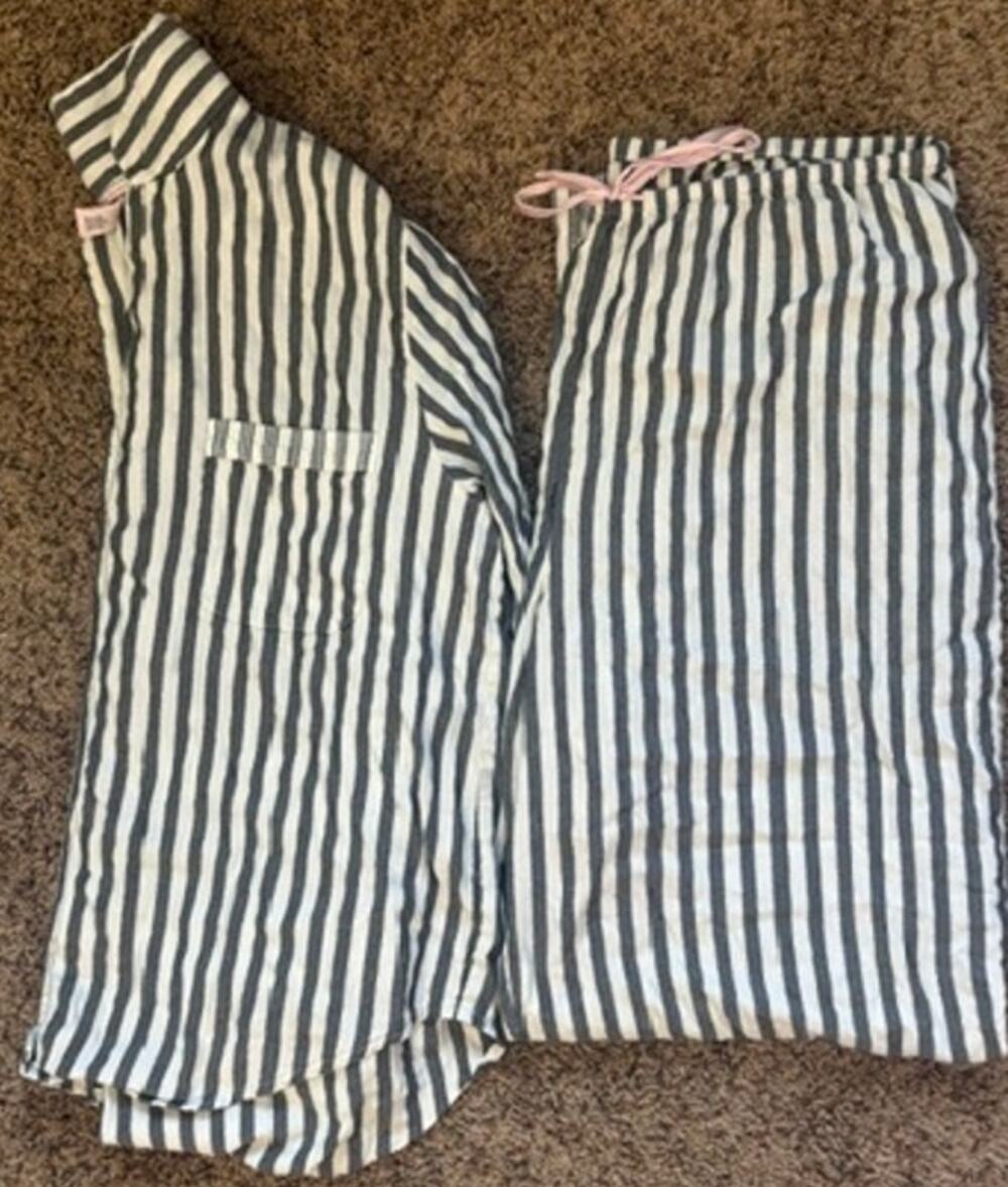 Victoria's Secret Women's Striped Long Sleeve Pajama Set Large
